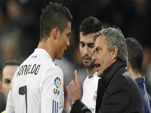 Tin BĐ 22/10: Lời khuyên của Mourinho khi huấn luyện Ronaldo