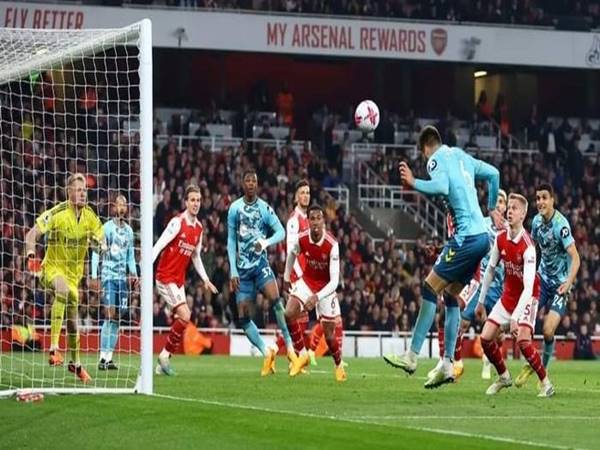 Tin Arsenal 22/4: Pháo thủ hòa đáng tiếc trước Southampton