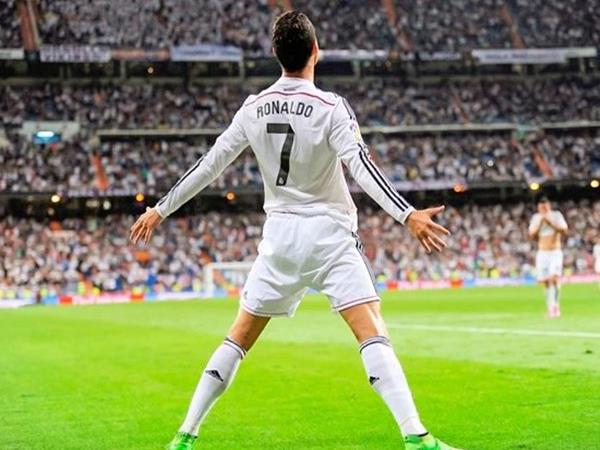 Các kiểu ăn mừng của Ronaldo fan CR7 nào cũng biết