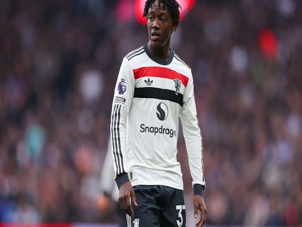 Khả năng chuyền bóng và điều tiết trận đấu