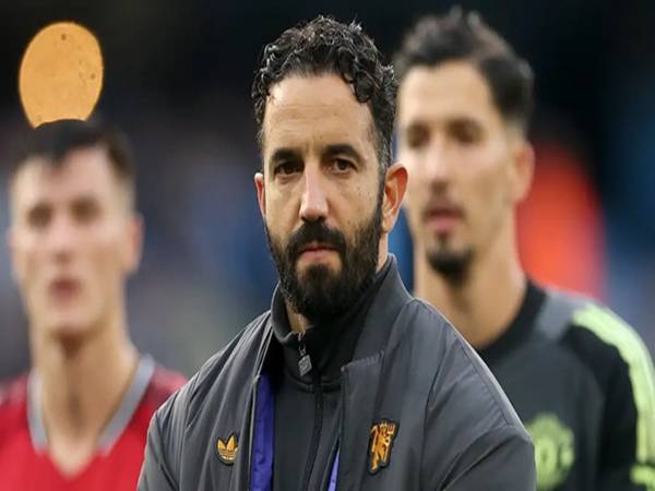 Sự bảo thủ của Ruben Amorim