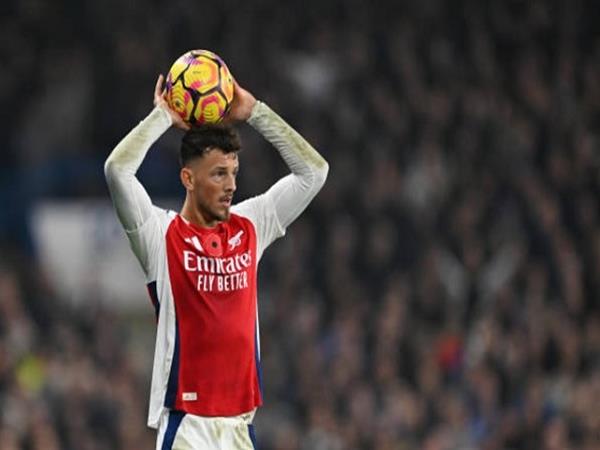 Tin Arsenal 2/10: Ben White bị Mikel Arteta chỉ trích