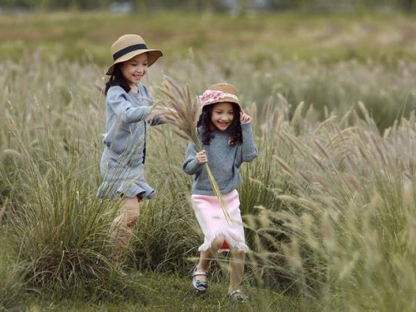 Mơ thấy chị gái ruột cho tiền