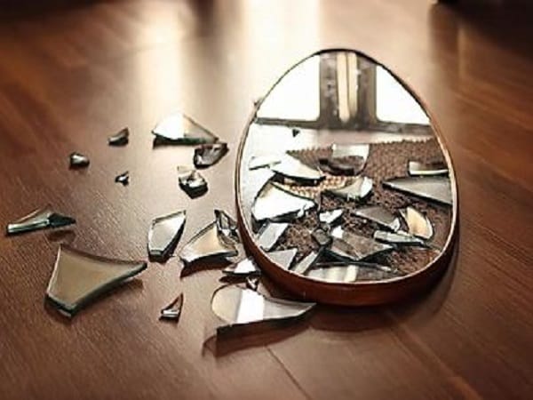 Giải mã ý nghĩa giấc mơ thấy gương vỡ