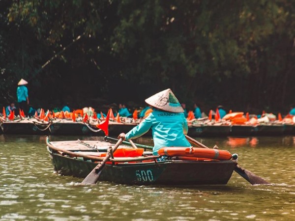 Nằm mơ thấy đi thuyền là điềm gì, con gì giúp đổi vận?