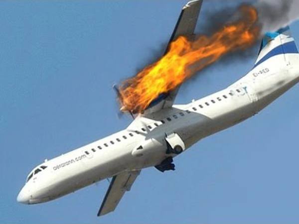 Tìm hiểu nằm mơ thấy máy bay rơi là điềm gì, số gì hên?